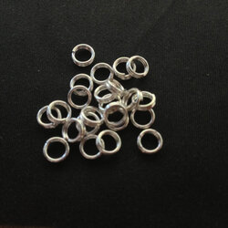 Metalen dubbel ringetje rond 5mm dik 1,5mm Silver plated (10 stuks)